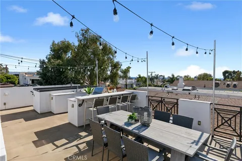 $3,495,000 | 557 3rd Street, Hermosa Beach, CA 90254