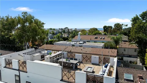 $3,495,000 | 557 3rd Street, Hermosa Beach, CA 90254