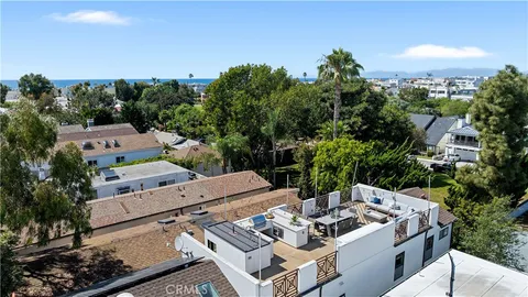 $3,495,000 | 557 3rd Street, Hermosa Beach, CA 90254