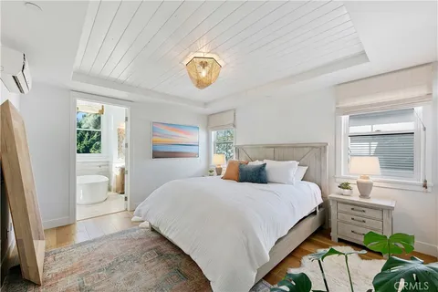 $3,495,000 | 557 3rd Street, Hermosa Beach, CA 90254