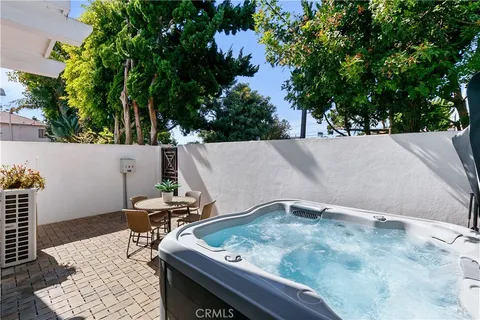 $3,495,000 | 557 3rd Street, Hermosa Beach, CA 90254