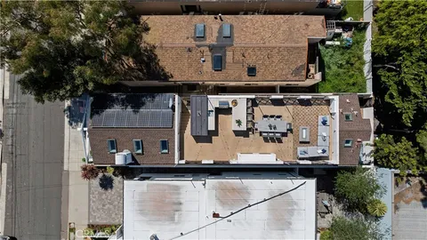 $3,495,000 | 557 3rd Street, Hermosa Beach, CA 90254