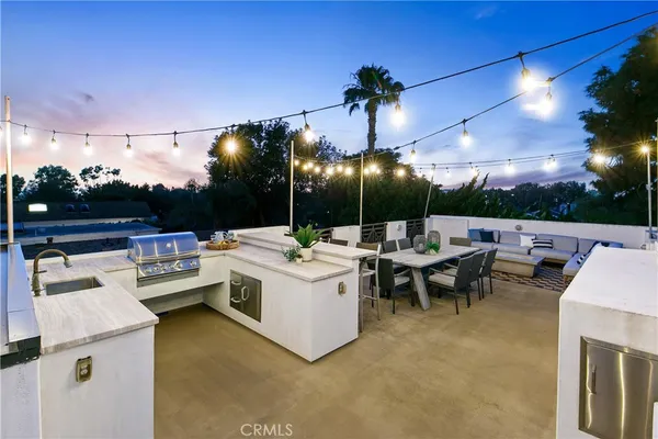 $3,495,000 | 557 3rd Street, Hermosa Beach, CA 90254