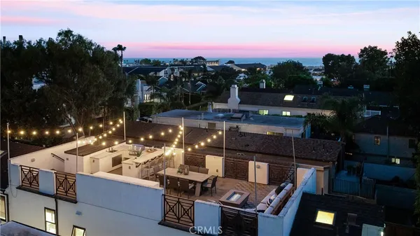 $3,495,000 | 557 3rd Street, Hermosa Beach, CA 90254