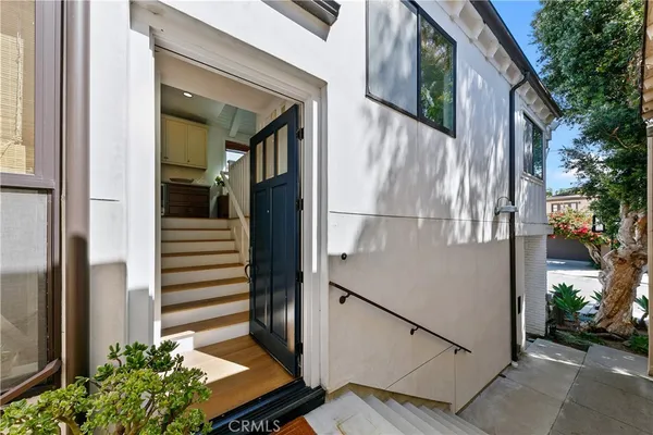 $3,495,000 | 557 3rd Street, Hermosa Beach, CA 90254