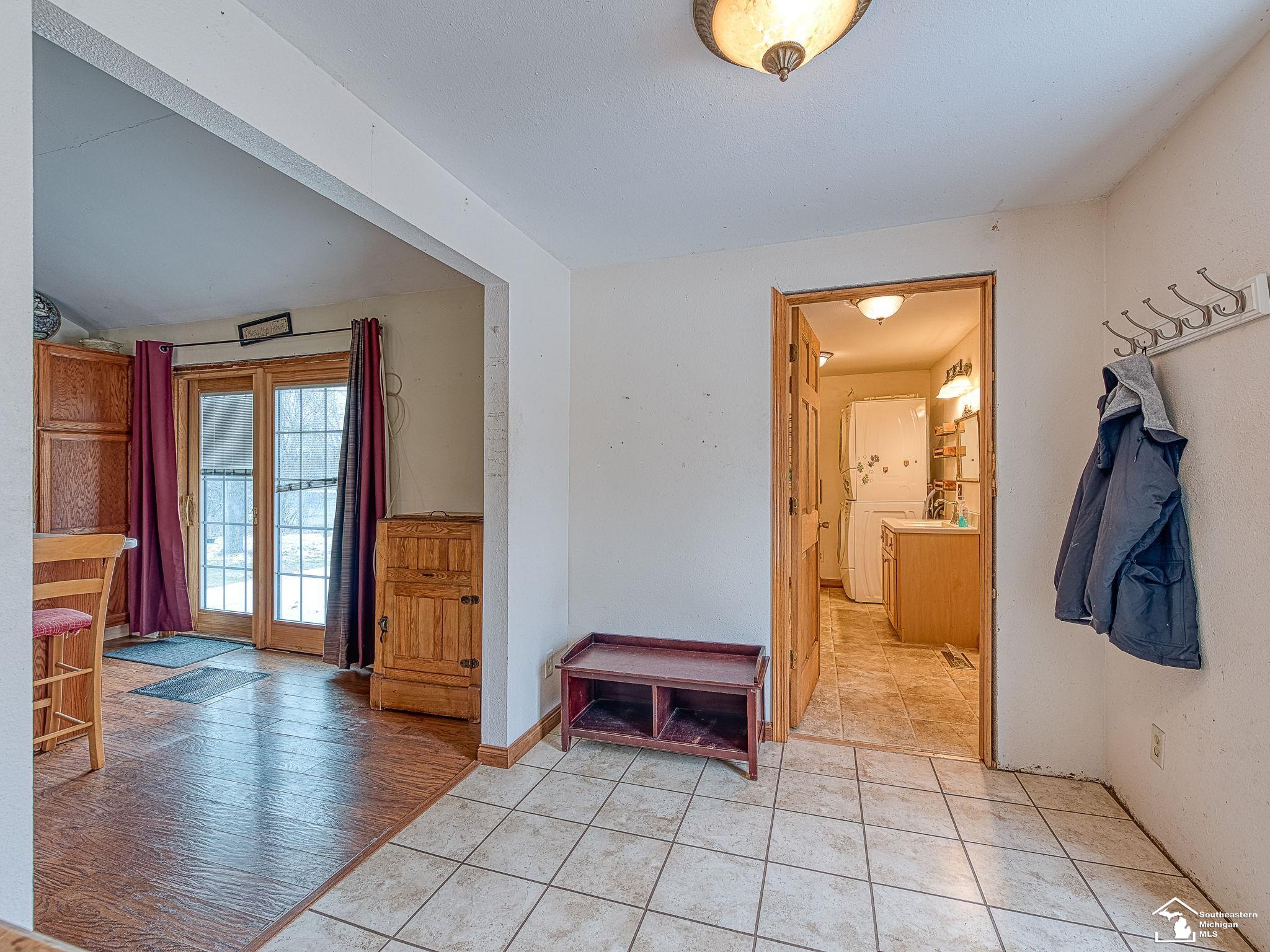 15 Ida Maybee Road Monroe, MI 48162 - Photo 6 of 39