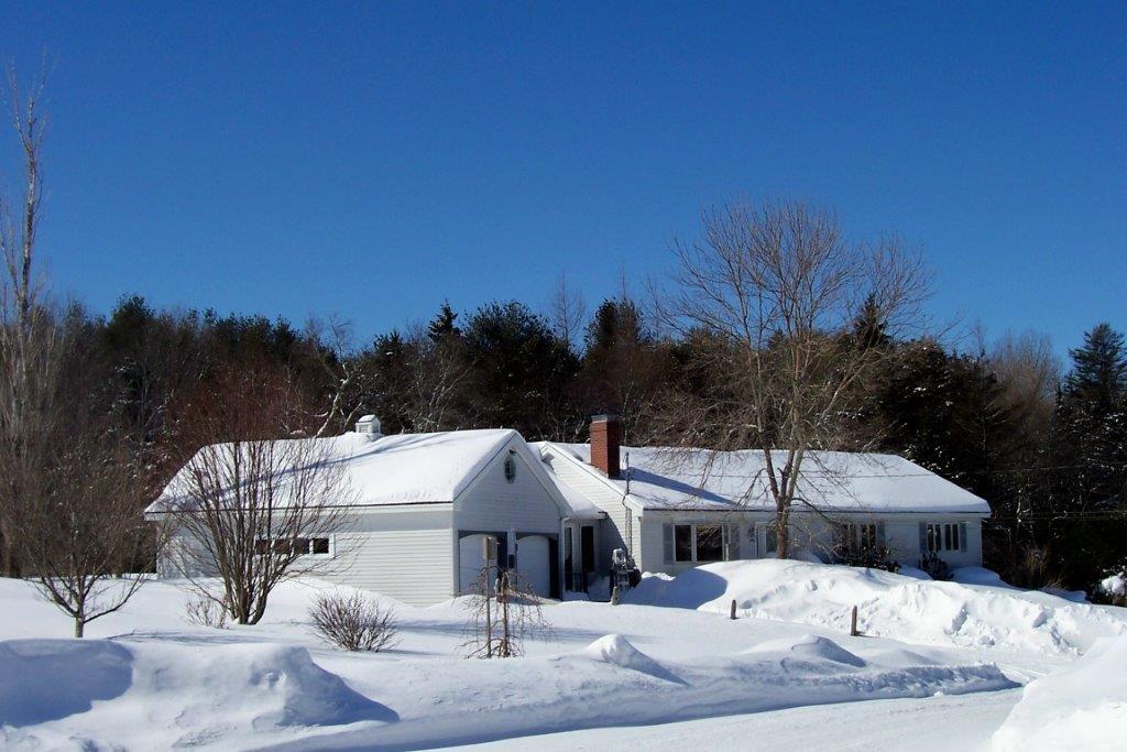 593 West Main Street Waldoboro, ME 04572 - Photo 2 of 35 100_5688