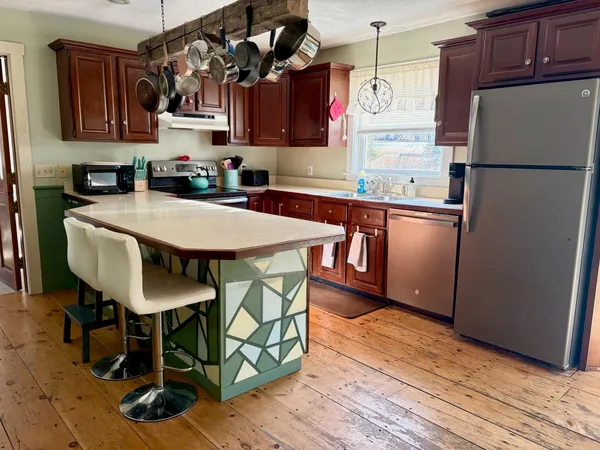 $439,000 | 593 West Main Street, Waldoboro, ME 04572