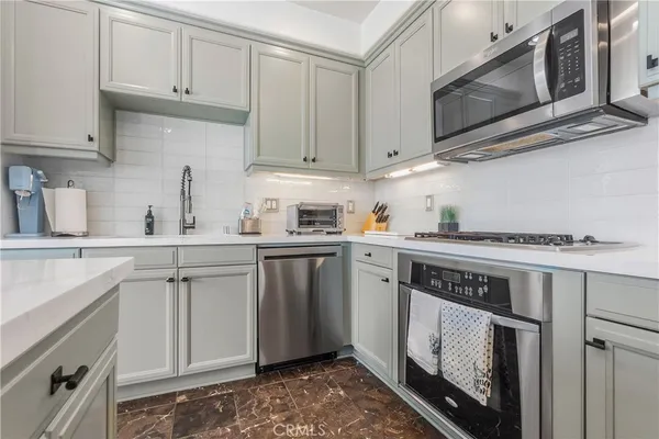 $1,149,000 | 5410 West 149th Place, Unit 11, Hawthorne, CA 90250