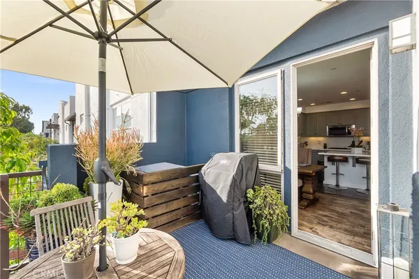 $1,149,000 | 5410 West 149th Place, Unit 11, Hawthorne, CA 90250