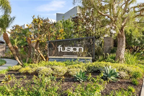 $1,149,000 | 5410 West 149th Place, Unit 11, Hawthorne, CA 90250
