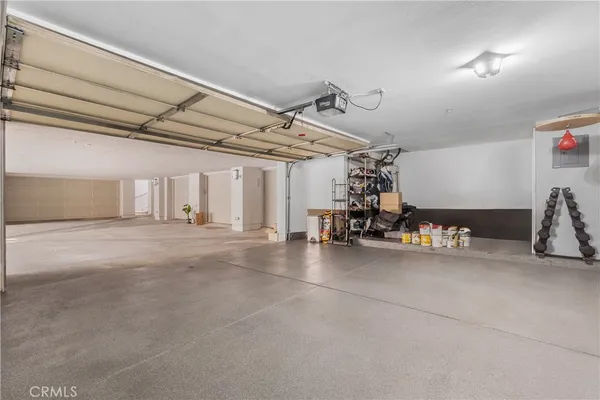 $1,149,000 | 5410 West 149th Place, Unit 11, Hawthorne, CA 90250