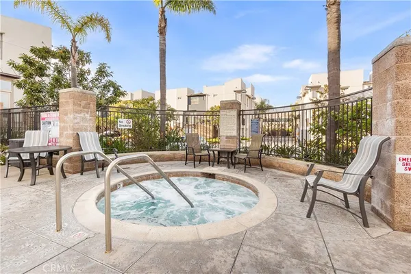 $1,149,000 | 5410 West 149th Place, Unit 11, Hawthorne, CA 90250