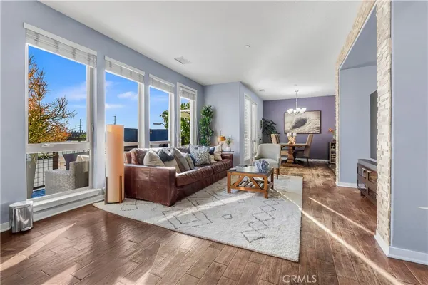 $1,149,000 | 5410 West 149th Place, Unit 11, Hawthorne, CA 90250