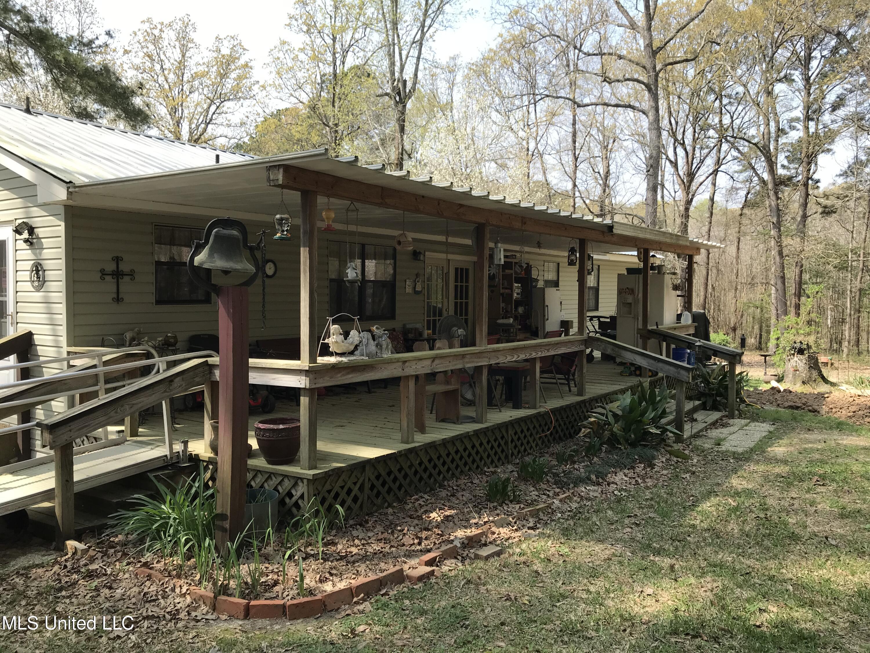 170 Wire Road Pelahatchie, MS 39145 - Photo 3 of 17 IMG-0545