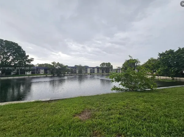 $1,600 | 7911 North Colony Circle, Unit 304, Tamarac, FL 33321