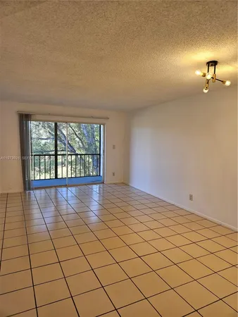 $1,600 | 7911 North Colony Circle, Unit 304, Tamarac, FL 33321
