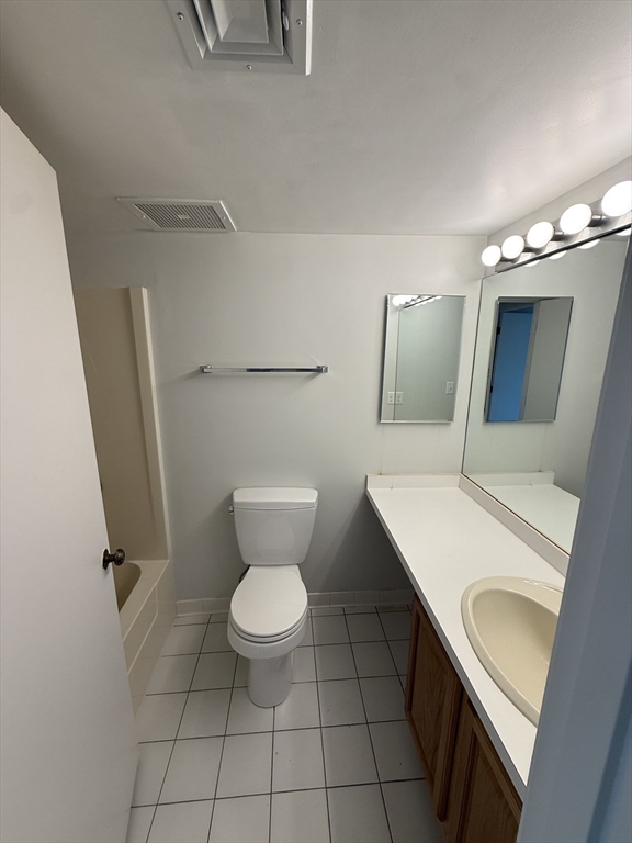 330 Sunderland Road, Unit 39 Worcester, MA 01604 - Photo 9 of 15