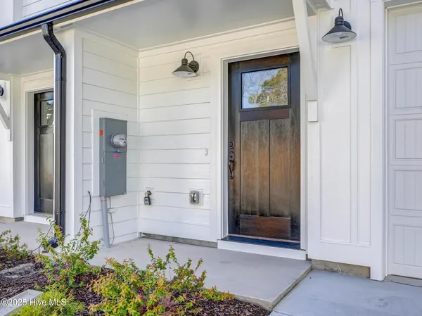 $335,000 | 253 Townhome Lane, Unit 253, Southern Pines, NC 28387