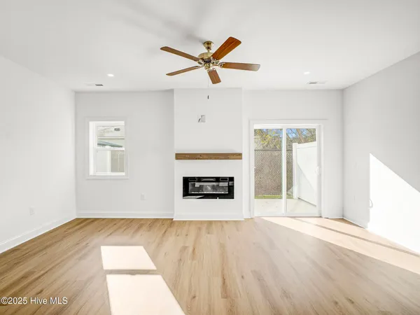 $335,000 | 253 Townhome Lane, Unit 253, Southern Pines, NC 28387