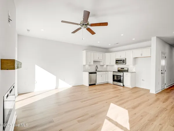 $335,000 | 253 Townhome Lane, Unit 253, Southern Pines, NC 28387