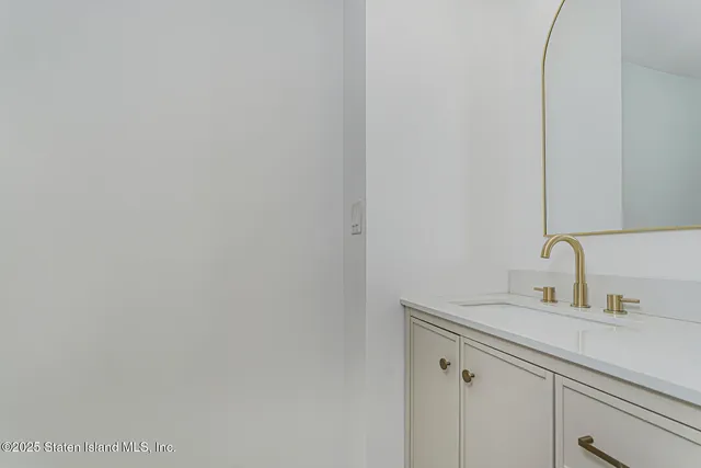 $698,888 | 494 Winant Avenue | Rossville