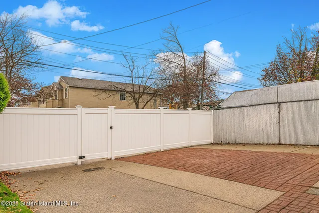 $698,888 | 494 Winant Avenue | Rossville