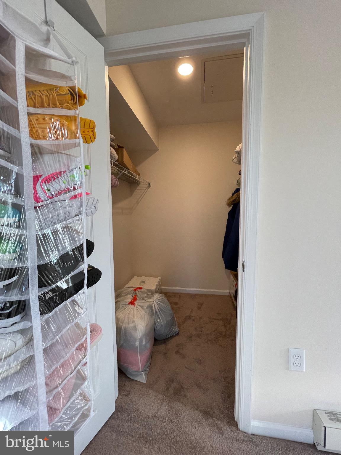 15210 Elkridge Way, Unit 913K Silver Spring, MD 20906 - Photo 15 of 47 Spacious walk-in closet