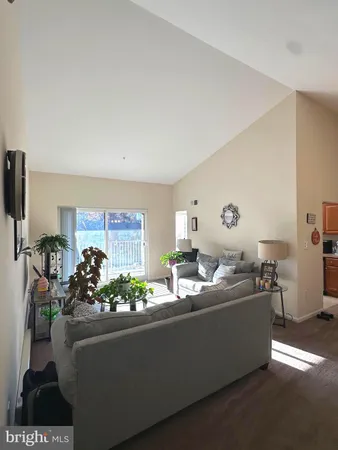 $239,900 | 15210 Elkridge Way, Unit 913K, Silver Spring, MD 20906