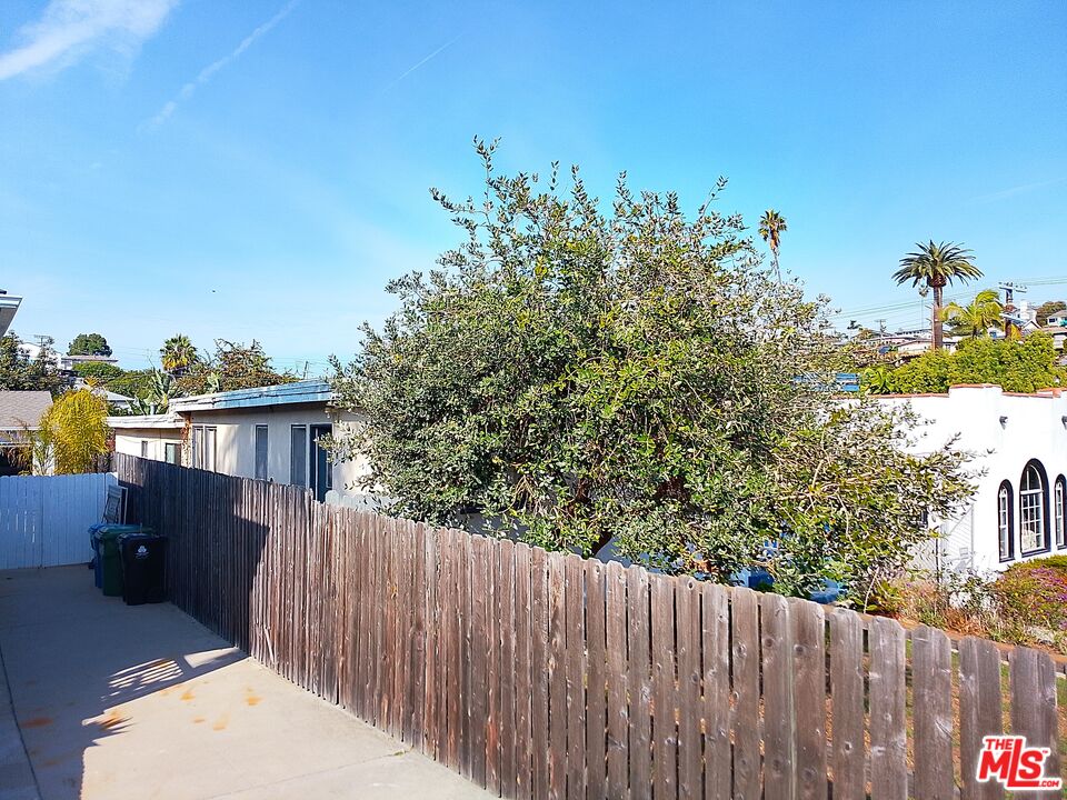 415 Campdell Street Playa del Rey, CA 90293 - Photo 6 of 10 a view of a backyard