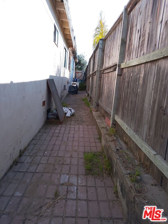 415 Campdell Street Playa del Rey, CA 90293 - Photo 7 of 10