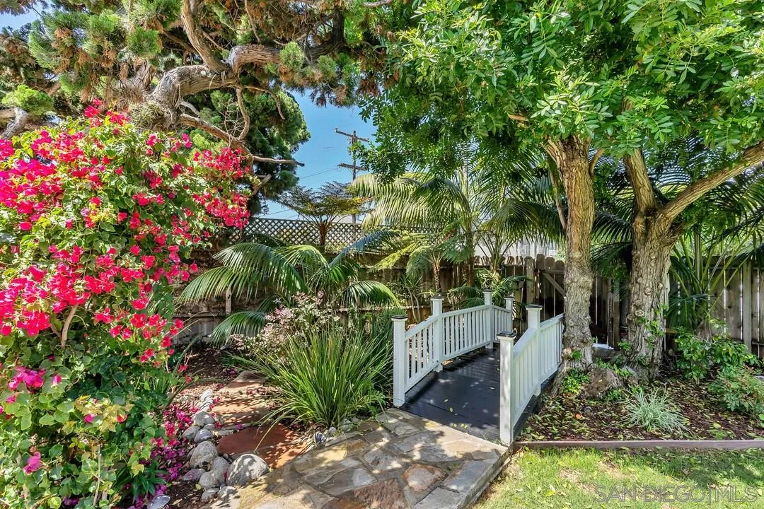 796 Neptune Avenue Encinitas, CA 92024 - Photo 7 of 49