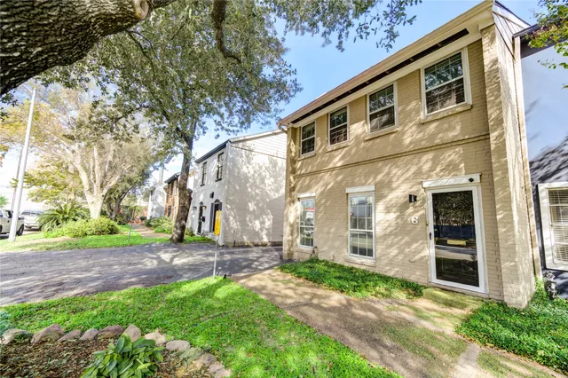 a view of a back yard of the house