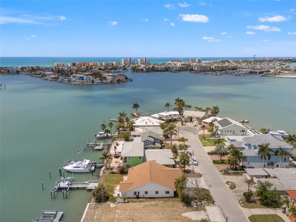 811 Bay Point Drive Madeira Beach, FL 33708 - Photo 4 of 9