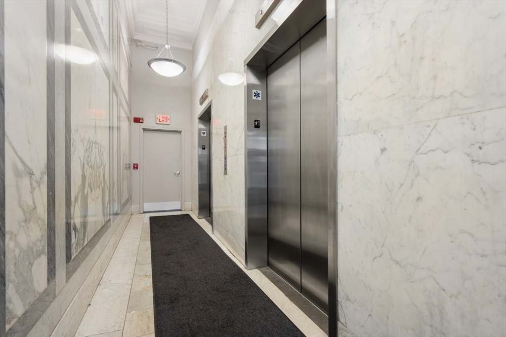 453 Washington Street, Unit 11B Boston, MA 02111 - Photo 27 of 30 a view of a bathroom