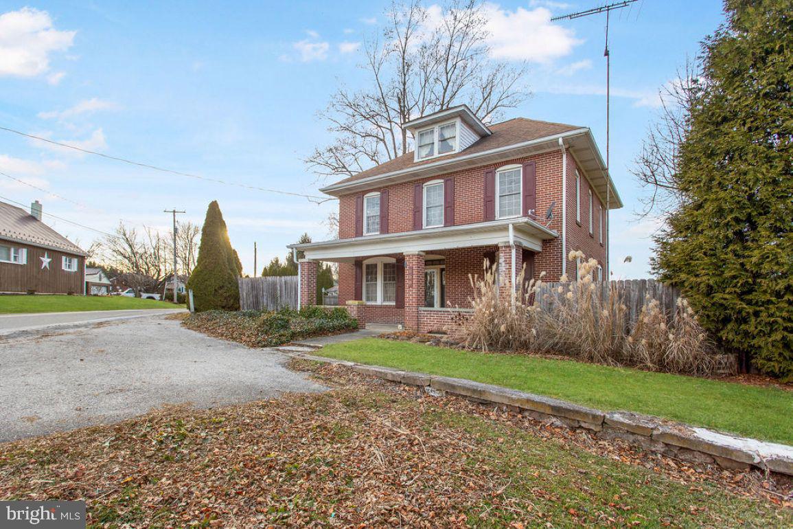 850 Irishtown Road New Oxford, PA 17350 - Photo 3 of 37