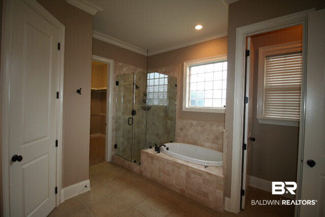 9689 Bella Drive Daphne, AL 36526 - Photo 15 of 28 View of shower and tub in master bath