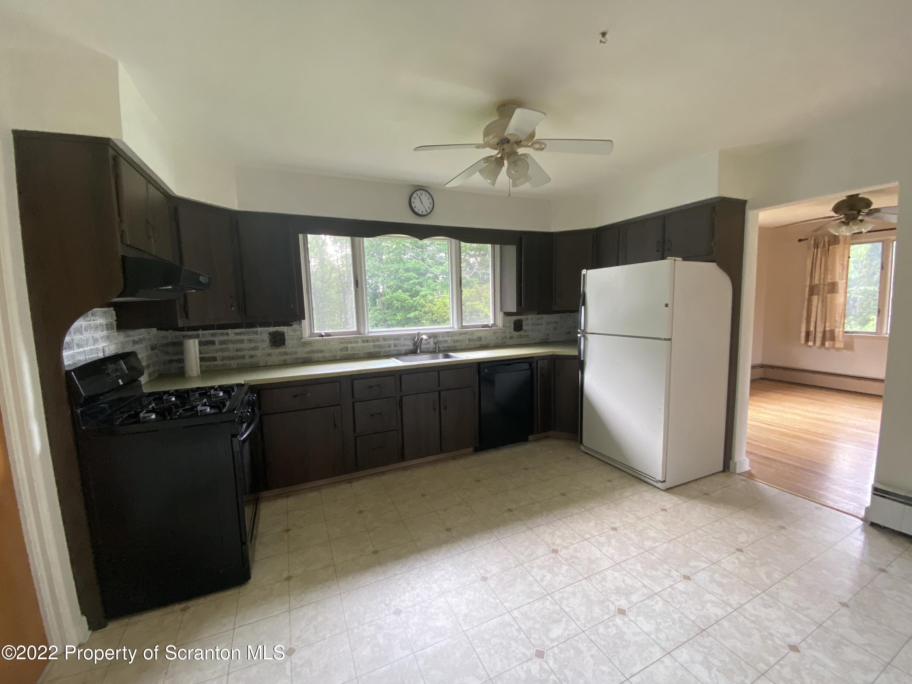 321 Knapp Road Clarks Summit, PA 18411 - Photo 7 of 26 Gallery Image 7