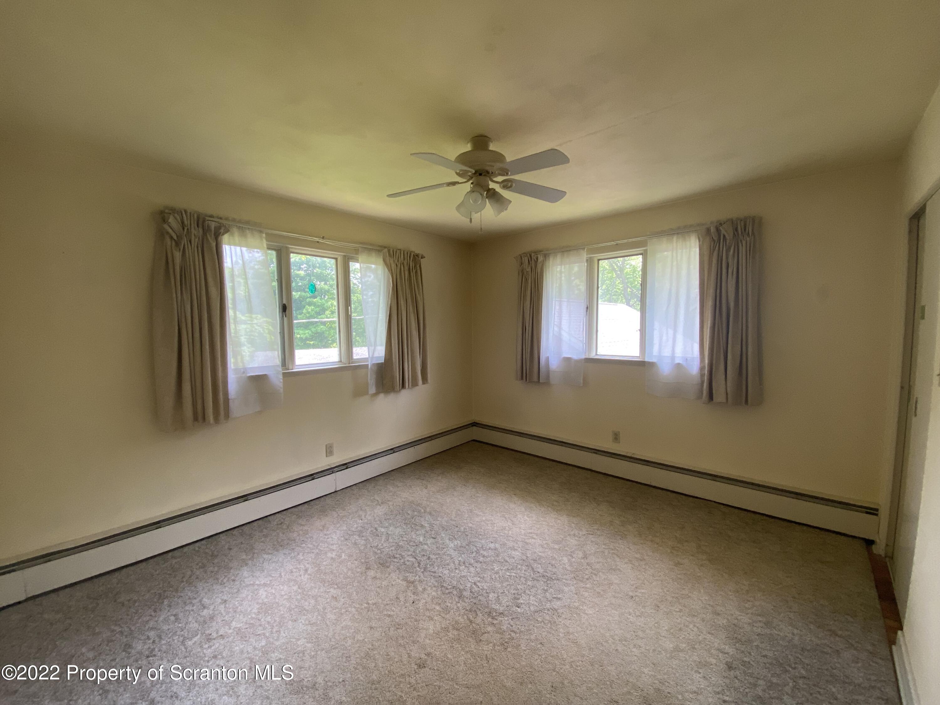 321 Knapp Road Clarks Summit, PA 18411 - Photo 10 of 26 Gallery Image 10