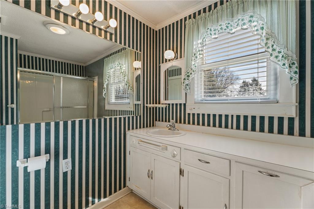 318 Collins Road Elkin, NC 28621 - Photo 19 of 33