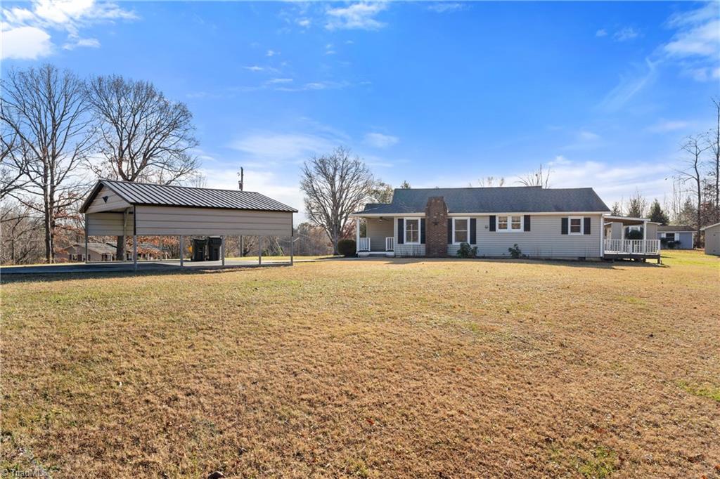 318 Collins Road Elkin, NC 28621 - Photo 5 of 33