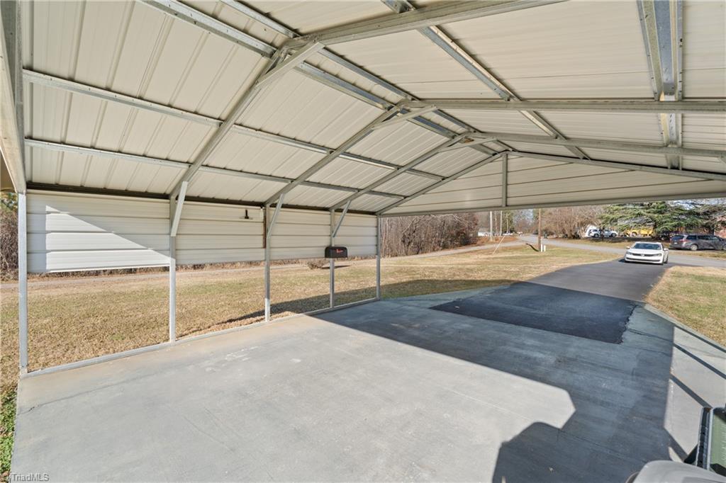 318 Collins Road Elkin, NC 28621 - Photo 6 of 33