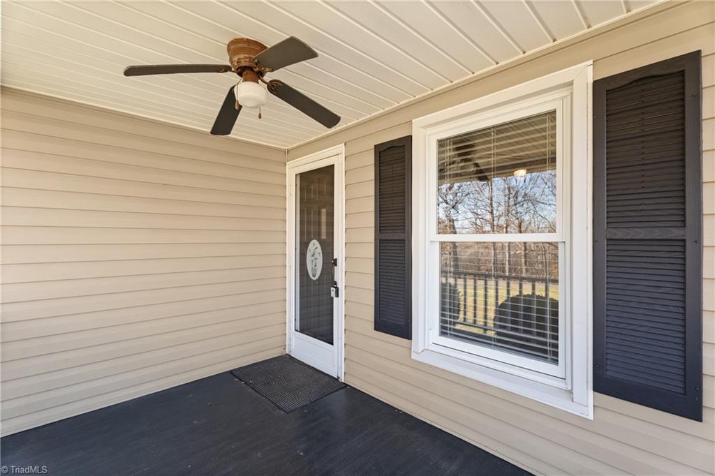 318 Collins Road Elkin, NC 28621 - Photo 7 of 33