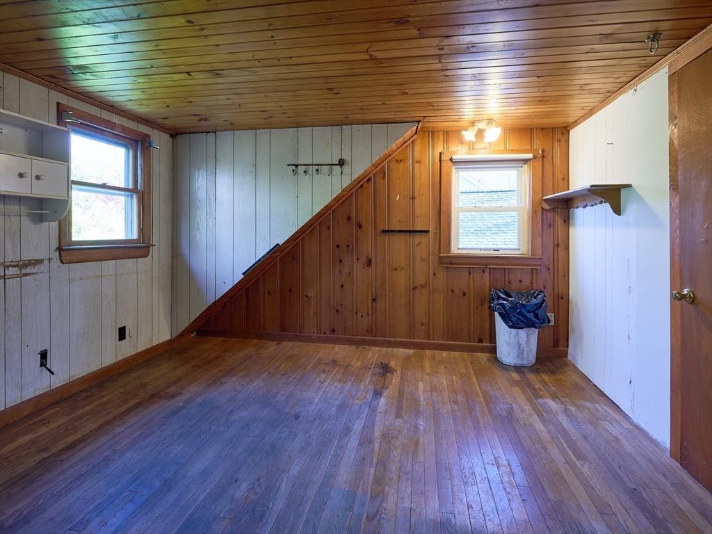 25 Stoneham Road Worcester, MA 01604 - Photo 14 of 22 Gallery Image 14