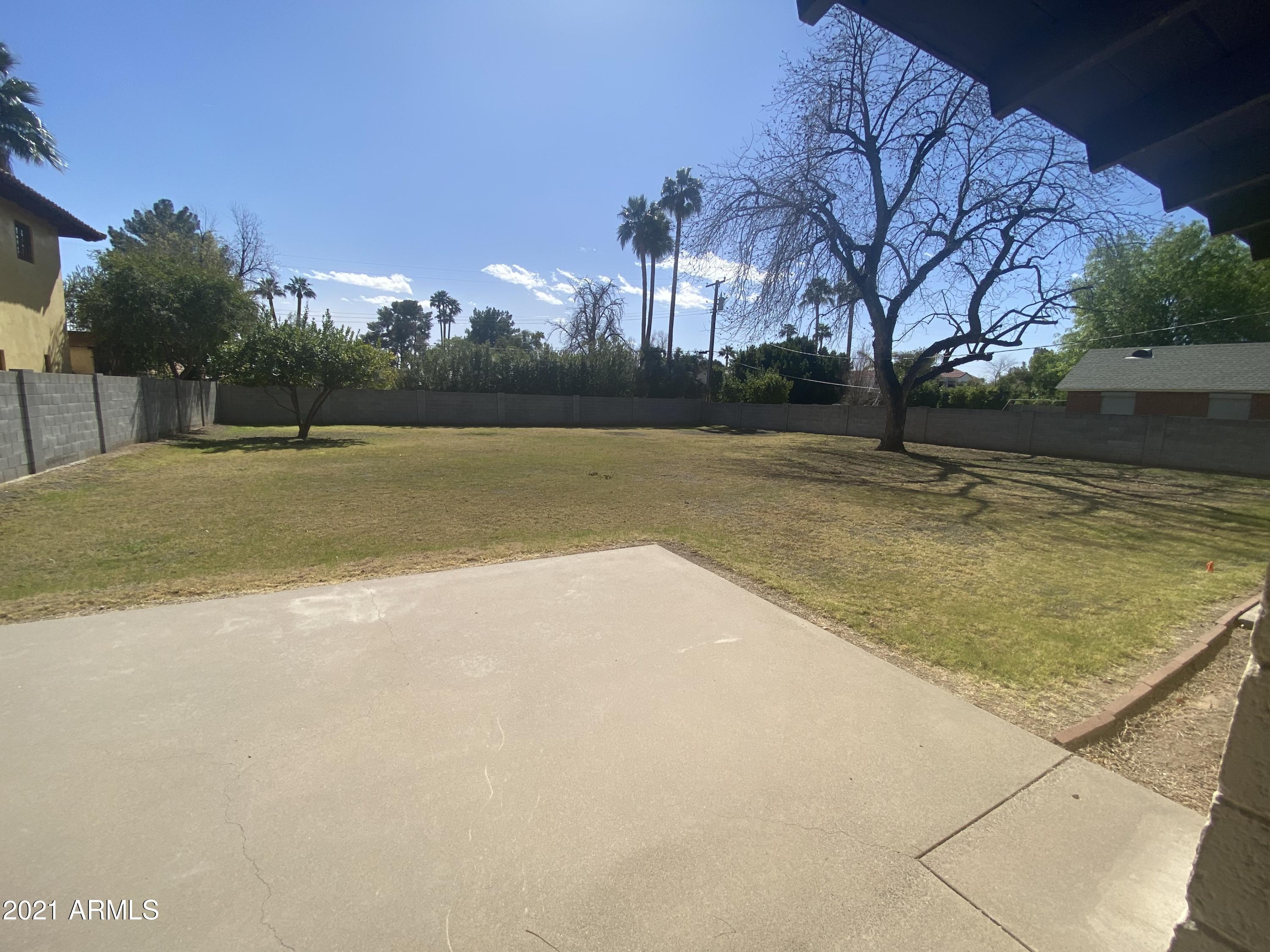 527 East Ocotillo Road, Unit 14 Phoenix, AZ 85012 - Photo 2 of 5 IMG_1164