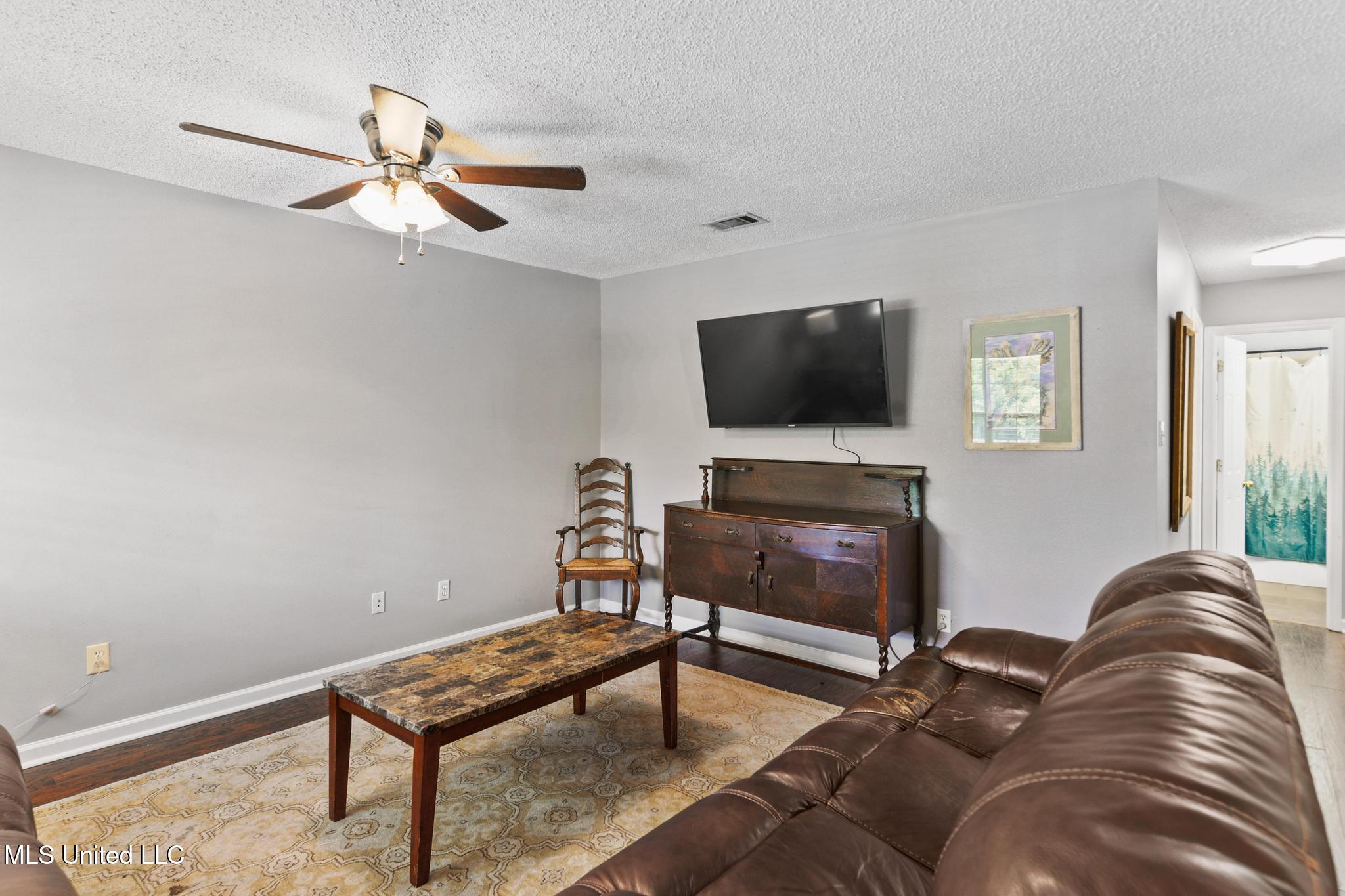 5080 Gautier Vancleave Road, Unit C11 Gautier, MS 39553 - Photo 3 of 21 002