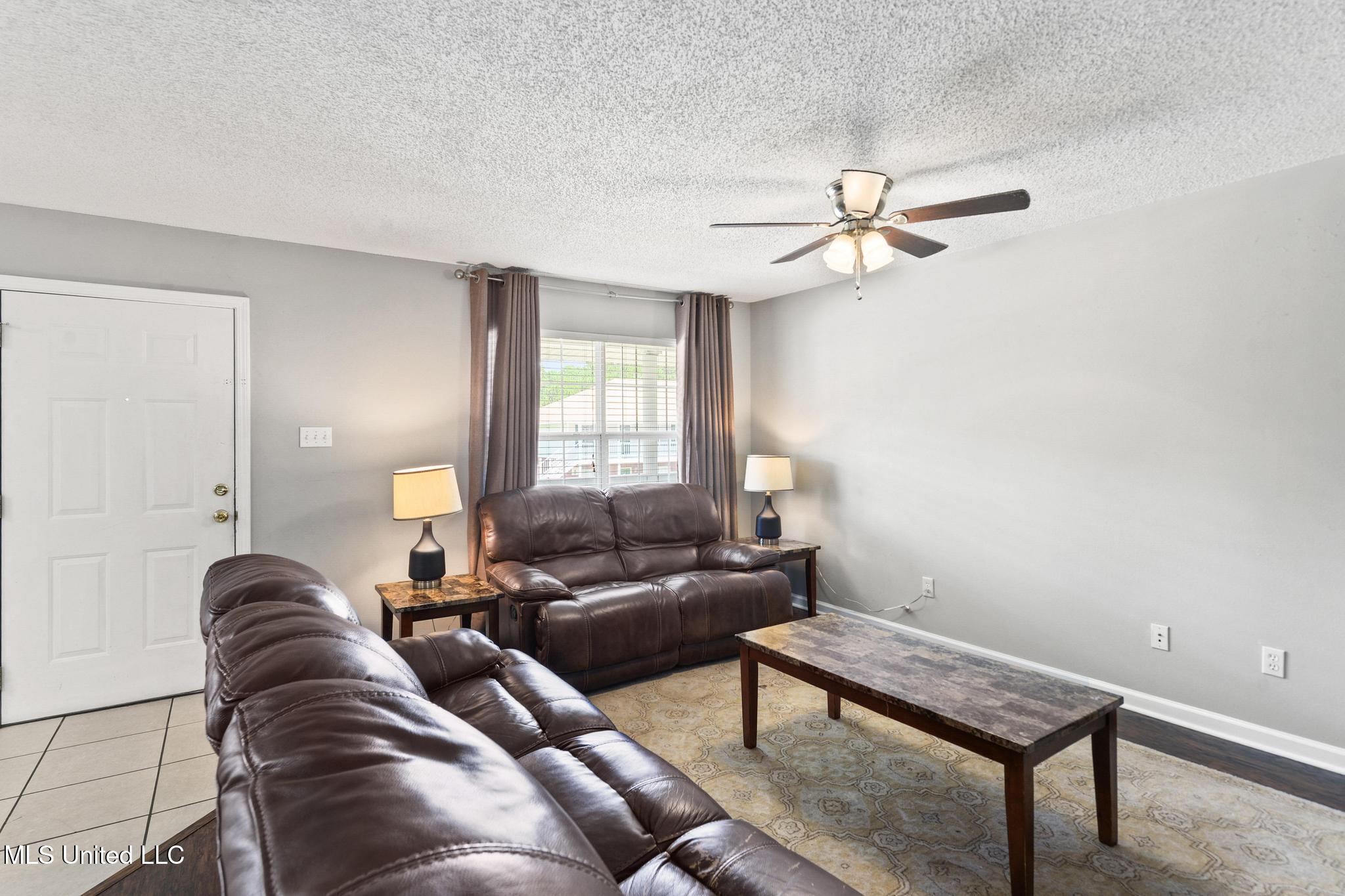 5080 Gautier Vancleave Road, Unit C11 Gautier, MS 39553 - Photo 4 of 21 003