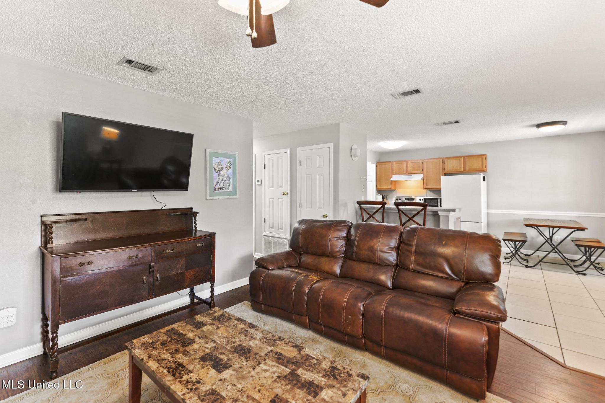 5080 Gautier Vancleave Road, Unit C11 Gautier, MS 39553 - Photo 6 of 21 005