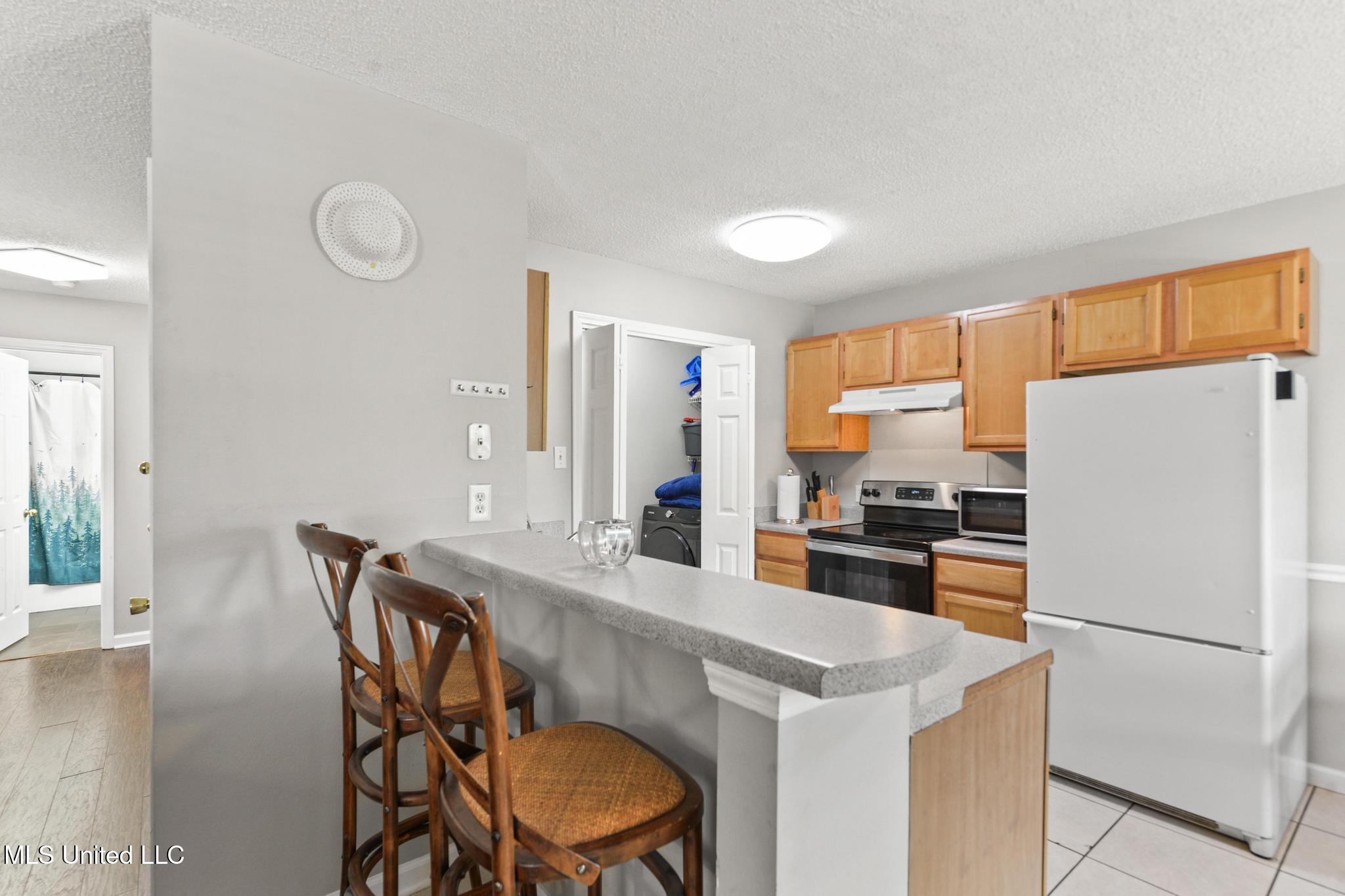 5080 Gautier Vancleave Road, Unit C11 Gautier, MS 39553 - Photo 7 of 21 006