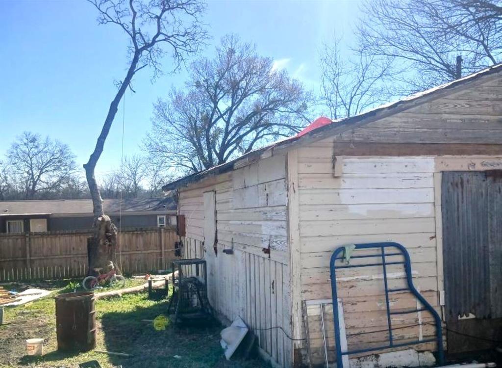 506 3rd Street Talco, TX 75487 - Photo 2 of 5